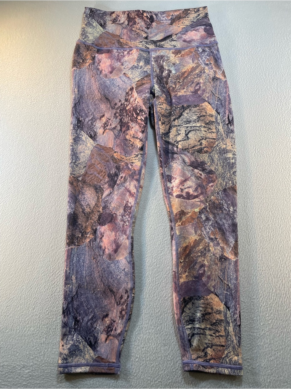 Fabletics Women’s Define PowerHold Orchid Moonrock marble-rock pattern